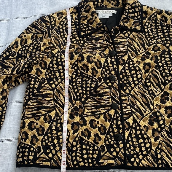 Maggie London vintage quilted jacket in animal print. - Picture 8 of 13